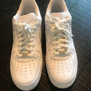 White Nike Air Force 1